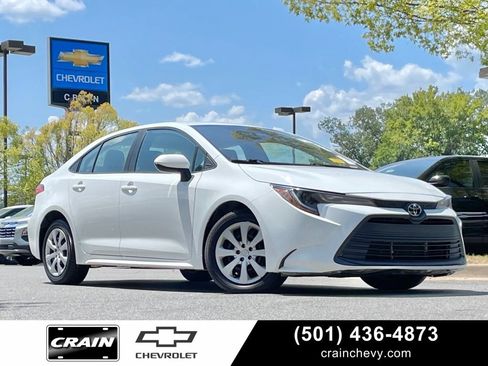 Used 2023 Toyota Corolla LE FWD image 1