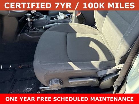 Used 2023 Jeep Wrangler Unlimited Sahara AWD/4WD image 15