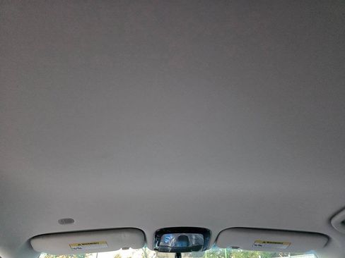 Used 2012 Hyundai Azera FWD image 27