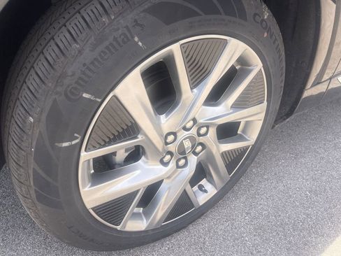 Certified 2025 Cadillac Optiq Luxury 2 w/ LPO, Floor Liner Package AWD/4WD image 2