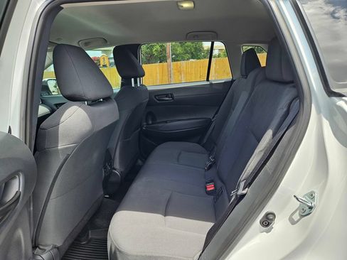Used 2023 Toyota Corolla Cross LE FWD image 12