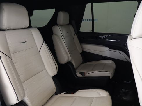 Used 2021 Cadillac Escalade Sport w/ Driver Assist Tech Package AWD/4WD image 21