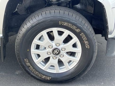 Used 2024 Toyota Tacoma SR w/ SR Upgrade Package image 9