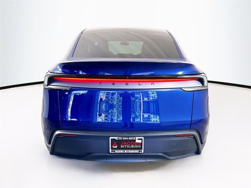 Used 2026 Tesla Model Y 2WD image 22