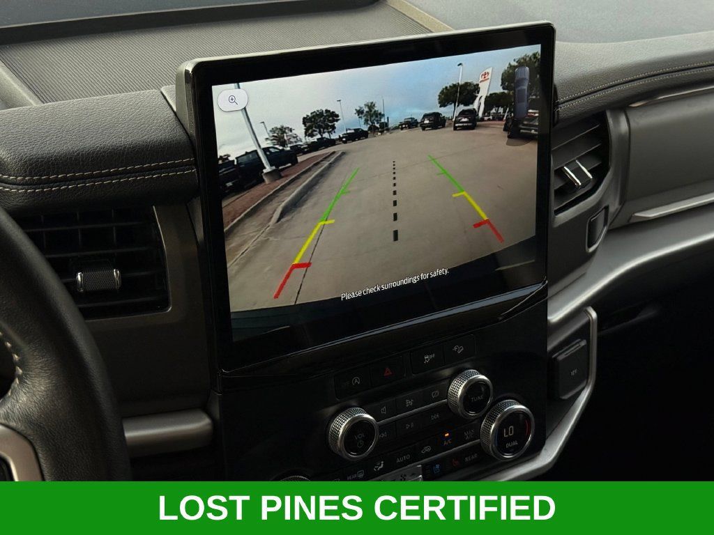 Used 2024 Ford Expedition XLT AWD/4WD image 16