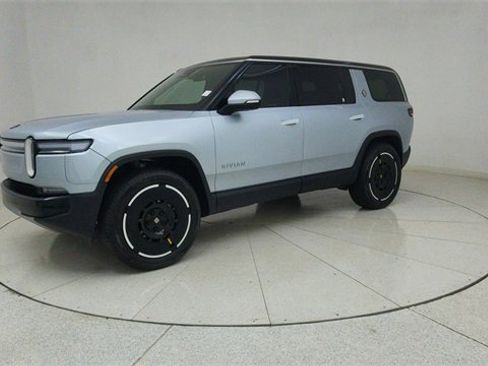 Used 2025 Rivian R1S Adventure image 68
