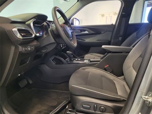 Used 2023 Chevrolet TrailBlazer LT image 12