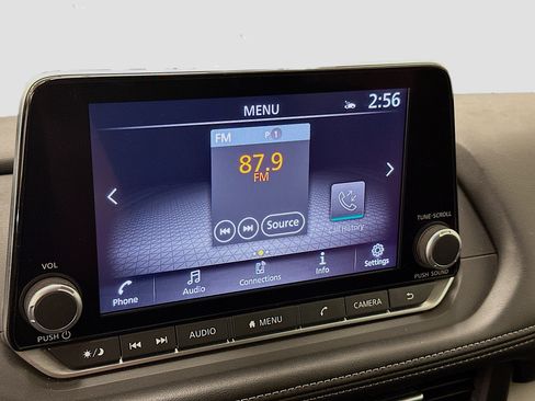 Used 2024 Nissan Rogue SV AWD/4WD image 21