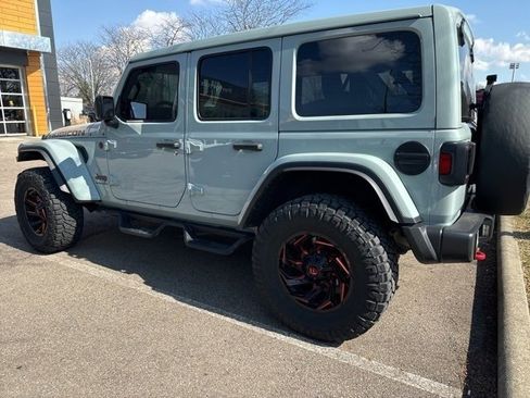 Used 2023 Jeep Wrangler Unlimited Rubicon w/ Cold Weather Group image 3