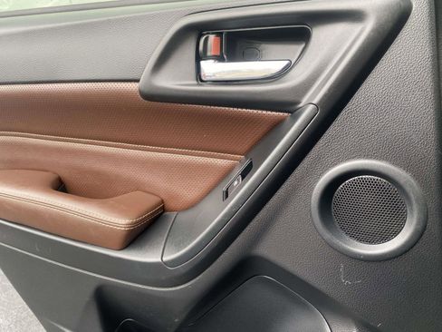 Used 2017 Subaru Forester 2.5i Touring w/ Popular Package #1 image 13