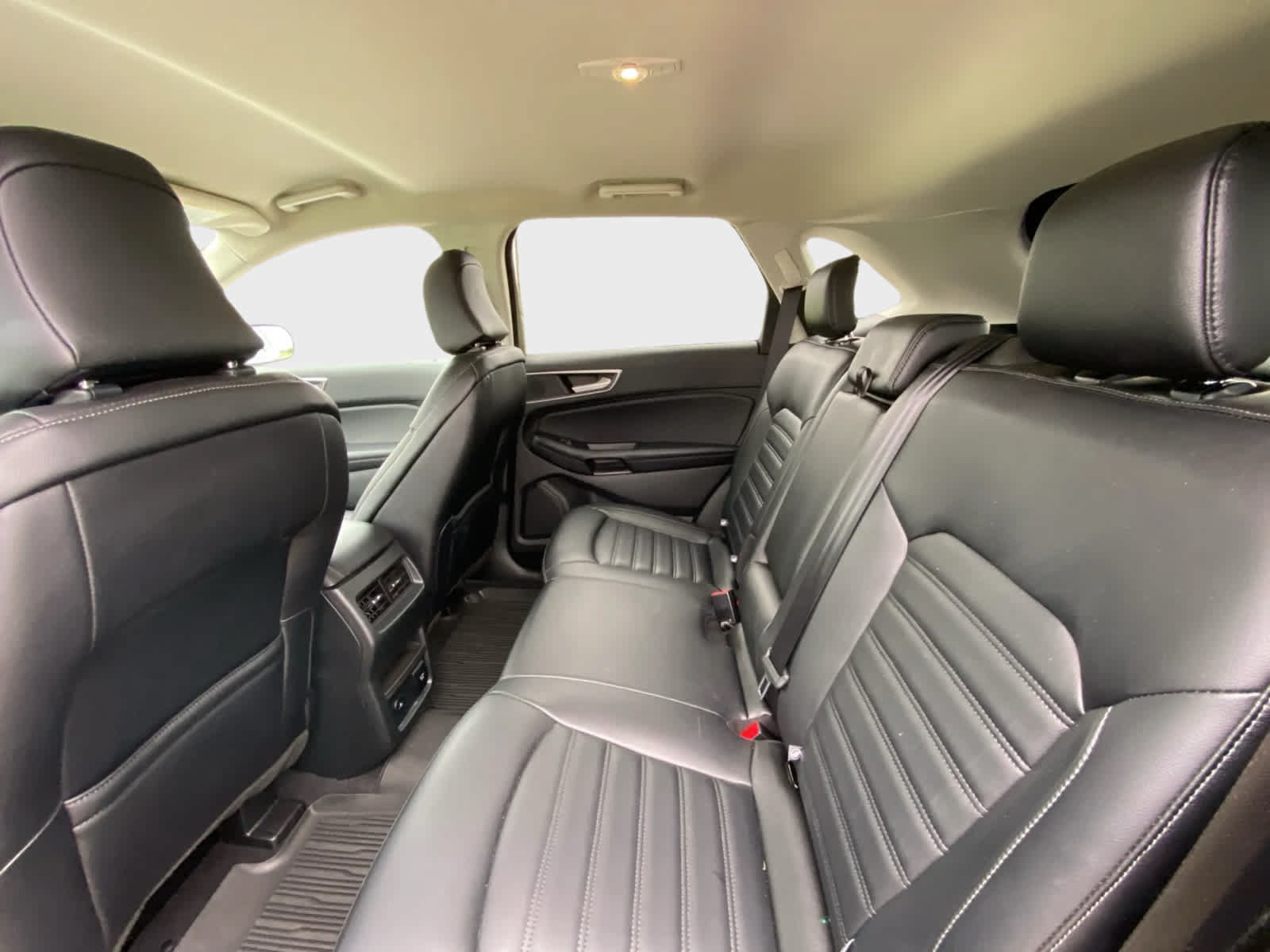 Used 2023 Ford Edge SEL w/ Convenience Package AWD/4WD image 13