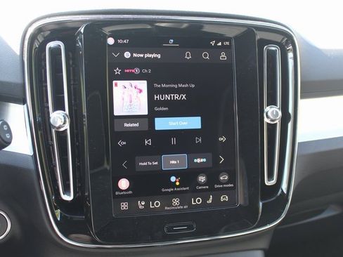 New 2026 Volvo XC40 B5 Ultra w/ Climate Package image 25