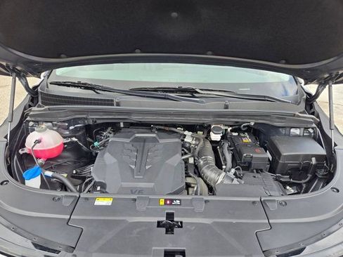 Used 2025 Kia Carnival image 31