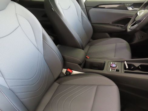 New 2026 Volkswagen Tiguan SE R-Line FWD image 27