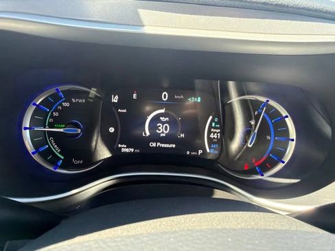 Used 2022 Chrysler Pacifica Touring-L w/ Uconnect Theater Family Group FWD image 25