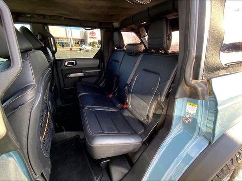Used 2023 Ford Bronco Badlands image 21