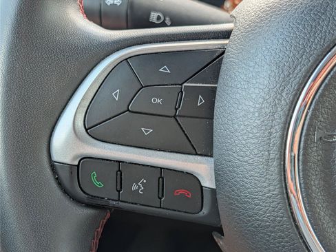 Used 2023 Jeep Renegade Trailhawk AWD/4WD image 25