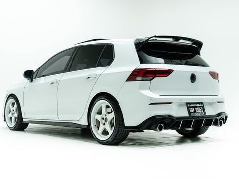 Used 2022 Volkswagen GTI SE image 19