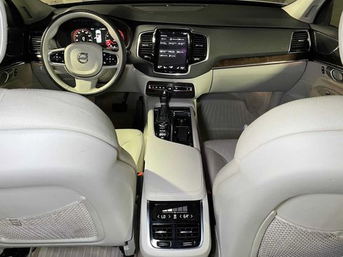 Used 2016 Volvo XC90 T6 Momentum w/ Momentum Plus Package AWD/4WD image 43