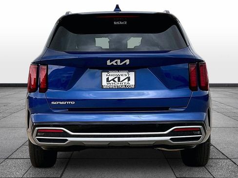 Certified 2023 Kia Sorento S FWD image 4
