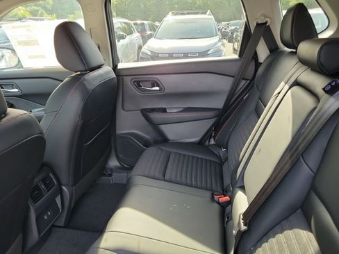 New 2026 Nissan Rogue SV AWD/4WD image 25