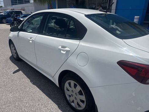 Used 2023 Kia Rio LX FWD image 6