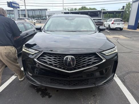 Used 2025 Acura MDX SH-AWD w/ Technology Package image 2