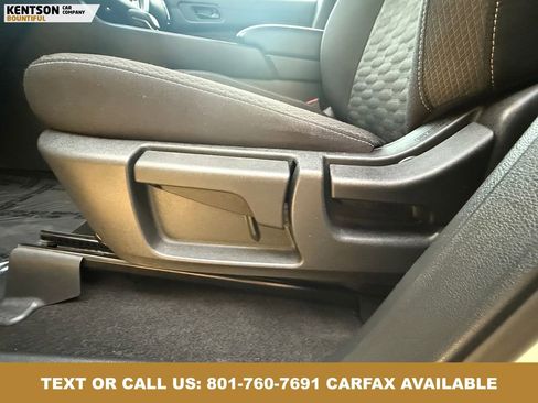 Used 2024 Nissan Pathfinder S AWD/4WD image 23