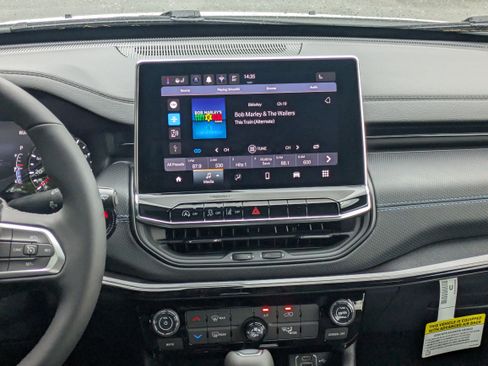 New 2026 Jeep Compass Latitude image 17