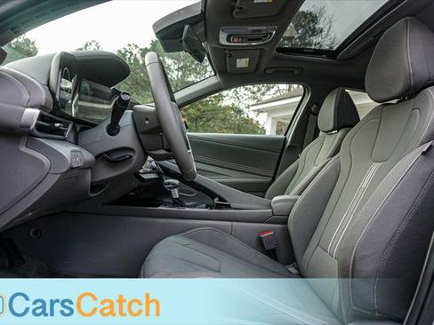Used 2024 Hyundai Elantra SEL w/ Convenience Package image 19