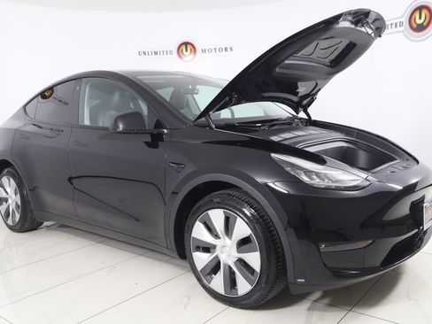 Used 2022 Tesla Model Y Long Range image 20