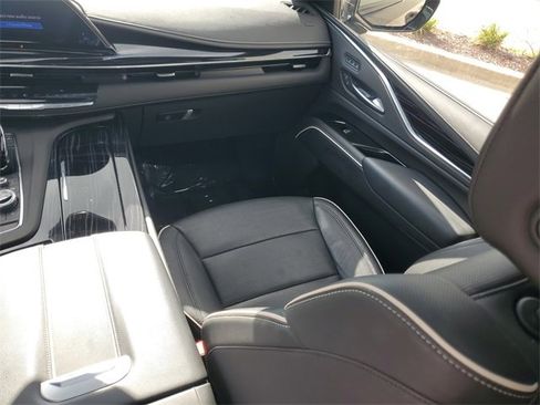 Used 2022 Cadillac Escalade Sport w/ Touring Package image 17