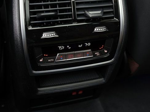 Used 2026 BMW X7 xDrive40i image 32