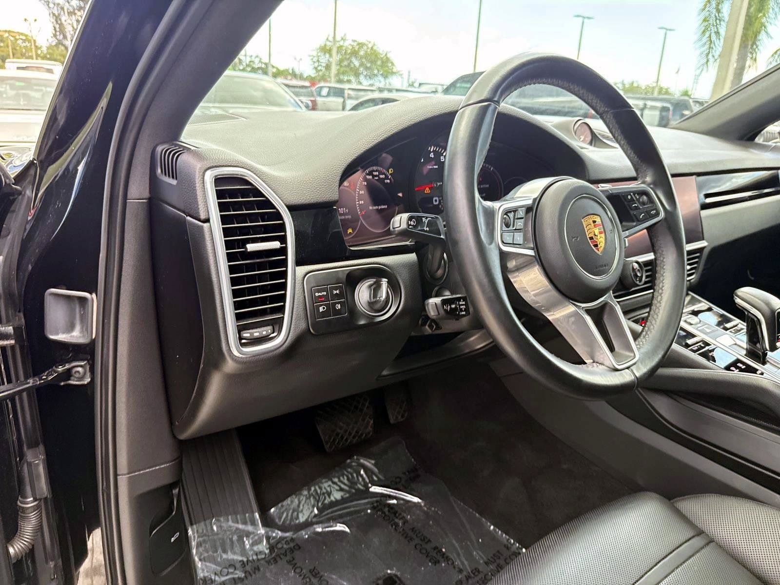 Used 2023 Porsche Cayenne Coupe AWD/4WD image 20