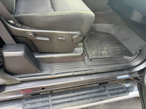 Used 2011 Chevrolet Silverado 2500 LT w/ Interior Plus Package image 38