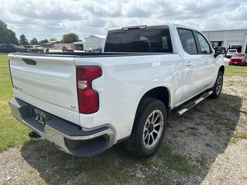Used 2021 Chevrolet Silverado 1500 LT AWD/4WD image 4
