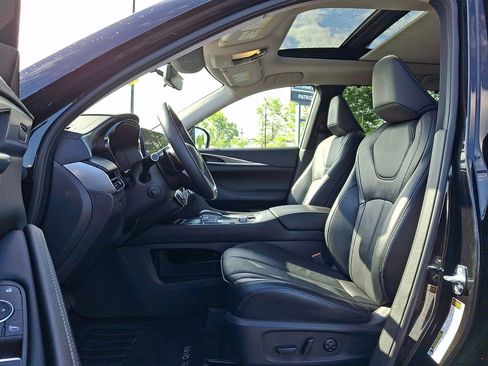 Used 2023 INFINITI QX60 Luxe w/ Vision Package AWD/4WD image 13