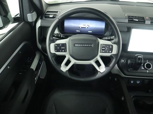 Used 2024 Land Rover Defender 130 S image 10