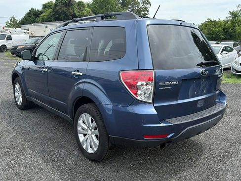 Used 2011 Subaru Forester 2.5X Limited AWD/4WD image 4