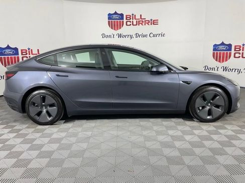 Used 2023 Tesla Model 3 Standard Range image 2