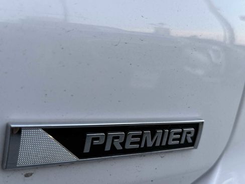 Used 2018 Chevrolet Equinox Premier FWD image 5