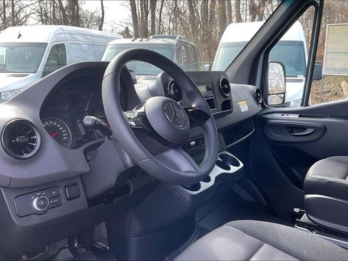 New 2025 Mercedes-Benz Sprinter 2500 image 5