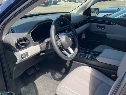 New 2025 Honda Pilot EX-L image 9