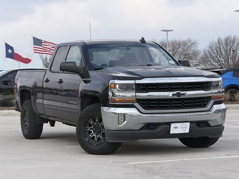 Used 2018 Chevrolet Silverado 1500 LT w/ All Star Edition image 2