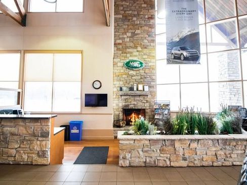 New 2026 Land Rover Range Rover Long Wheelbase Autobiography image 12