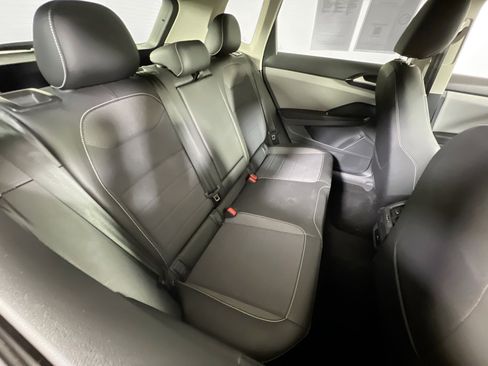 Used 2023 Volkswagen Taos SE image 25