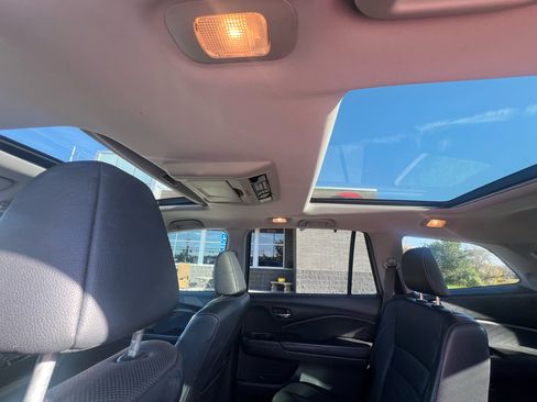 Used 2016 Honda Pilot Elite image 14