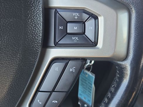 Used 2022 Ford F350 Lariat w/ Chrome Package image 24