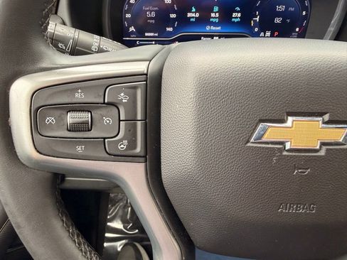 Used 2023 Chevrolet Suburban Premier AWD/4WD image 21
