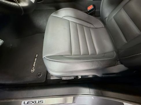 Used 2018 Lexus IS 300 F Sport image 18